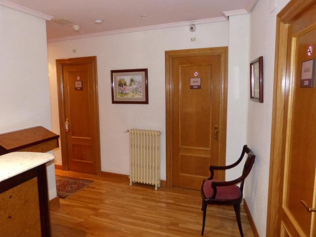 Hostal Navarra Памплона Экстерьер фото